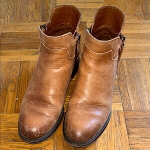 Franco Sarto size 7 Women’s Halford Leather Ankle Boots